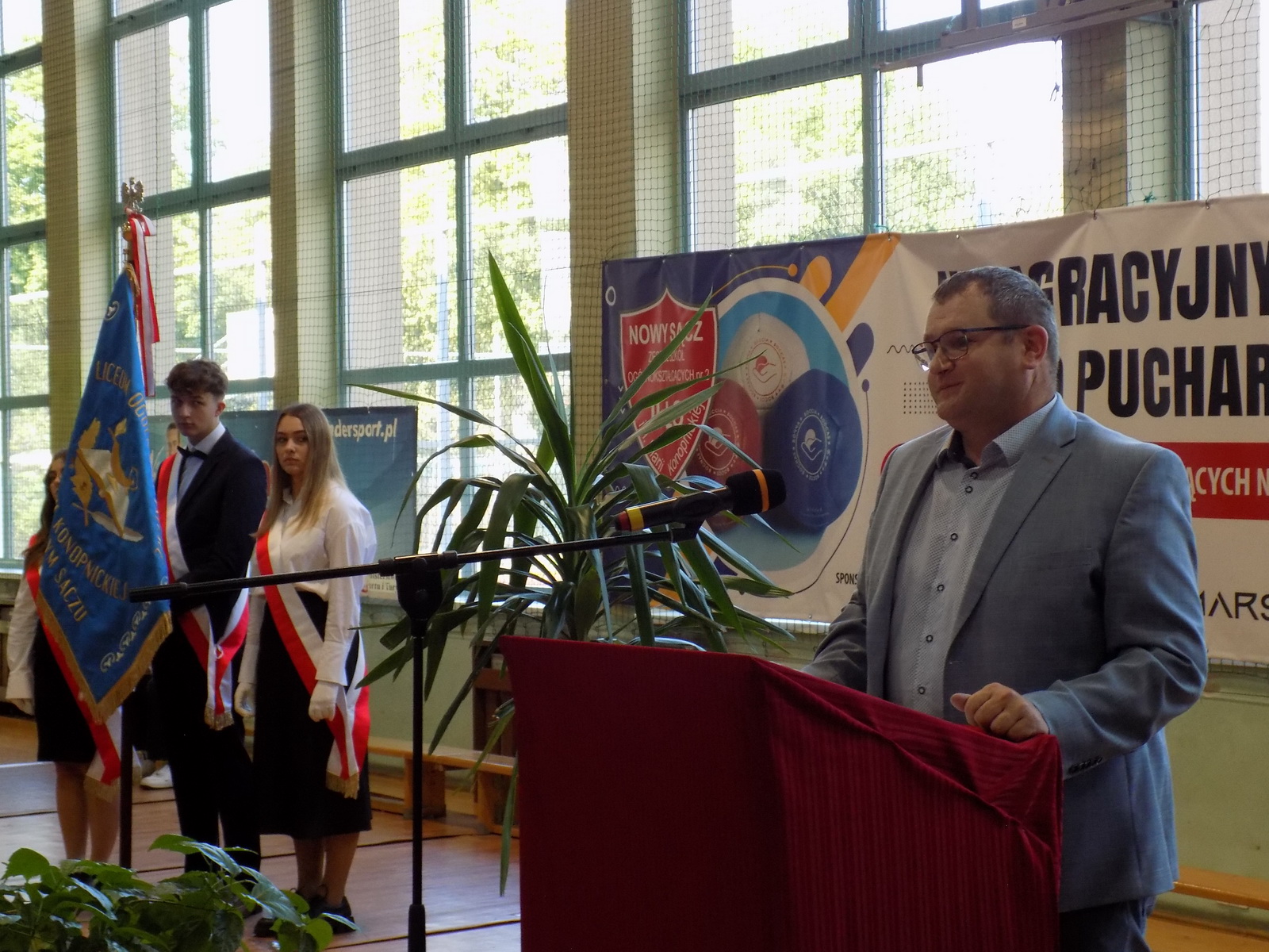 Zdjęcie Rozp roku 2025-2026 (17)a3272004-8e59-418d-a94d-84e66fce8d75.JPG w galerii Uroczyste rozpoczęcie roku szkolnego 2025/2026